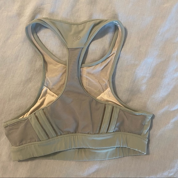 ALO Yoga Light Green sports bra - Picture 2 of 7